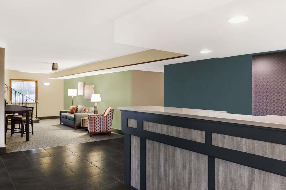 Wyndham Garden Hotel