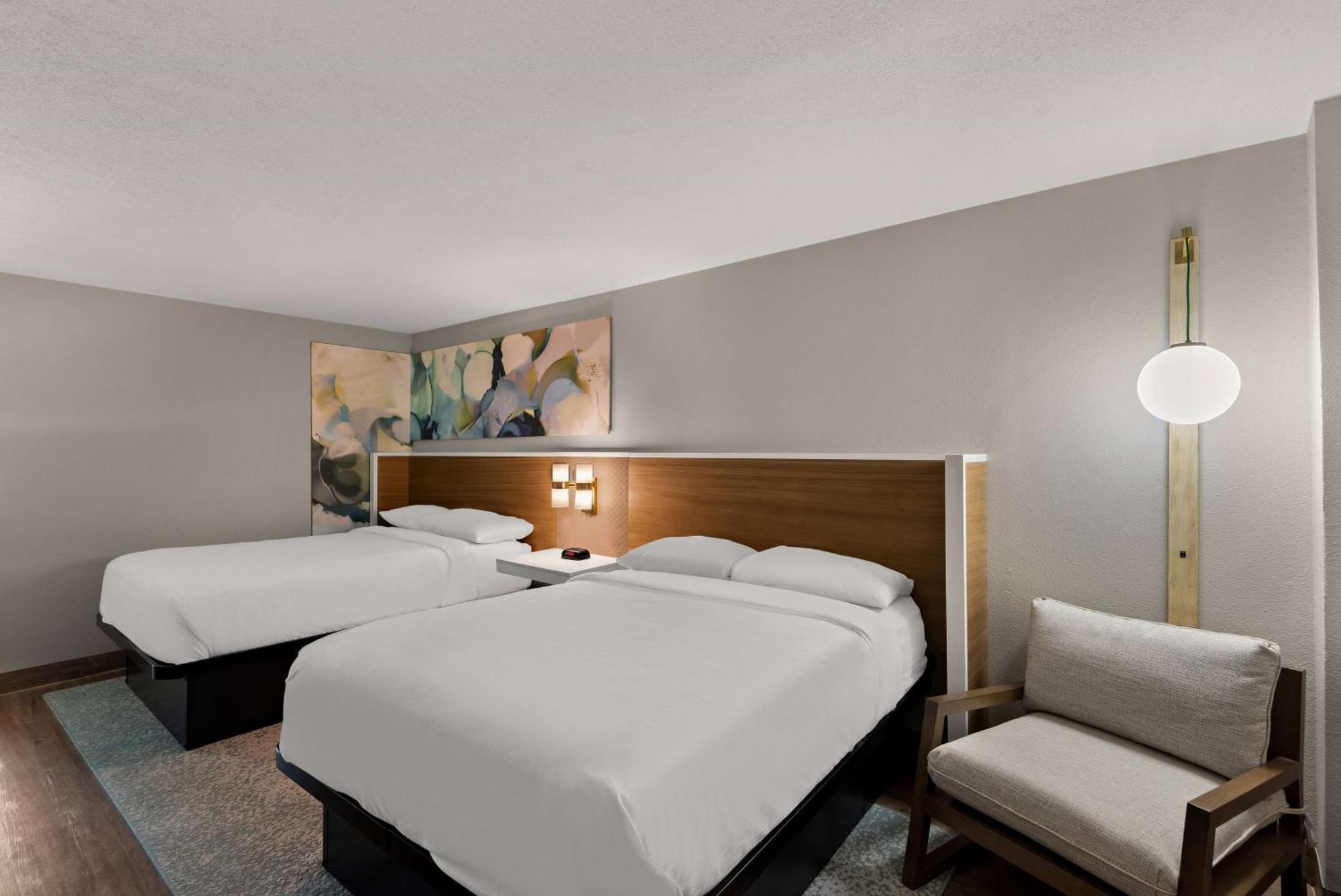 Wyndham Garden Hotel 3*